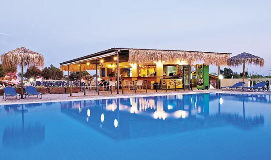 Ionian-Sea-Hotel-and-Villas-Aquapark-POOL-BAR